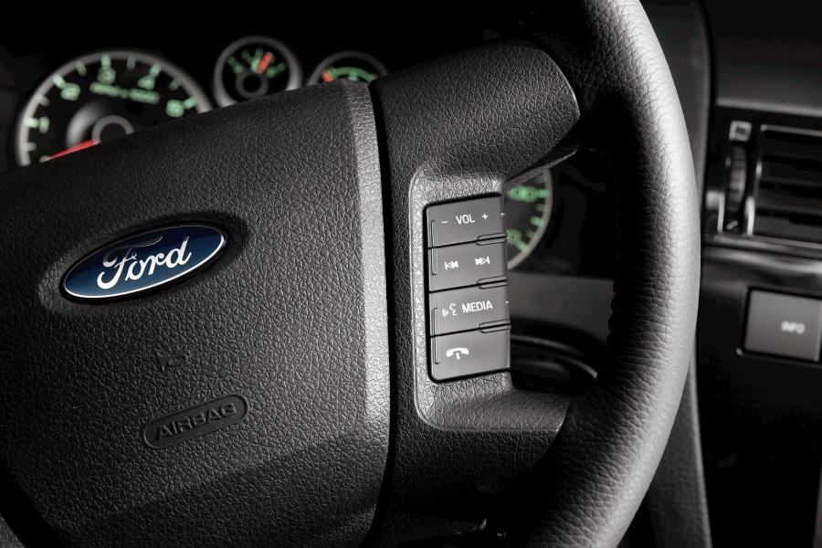  Ford Fusion America 2006 года  (фото 16 из 148)